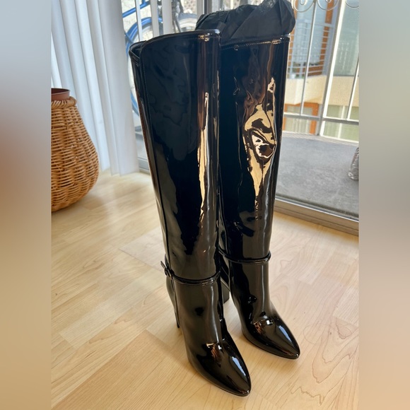 AUTHENTIC Saint Laurent Knee-High Vernice Grupy Boots in Color Nero, size 36+ - Picture 7 of 11